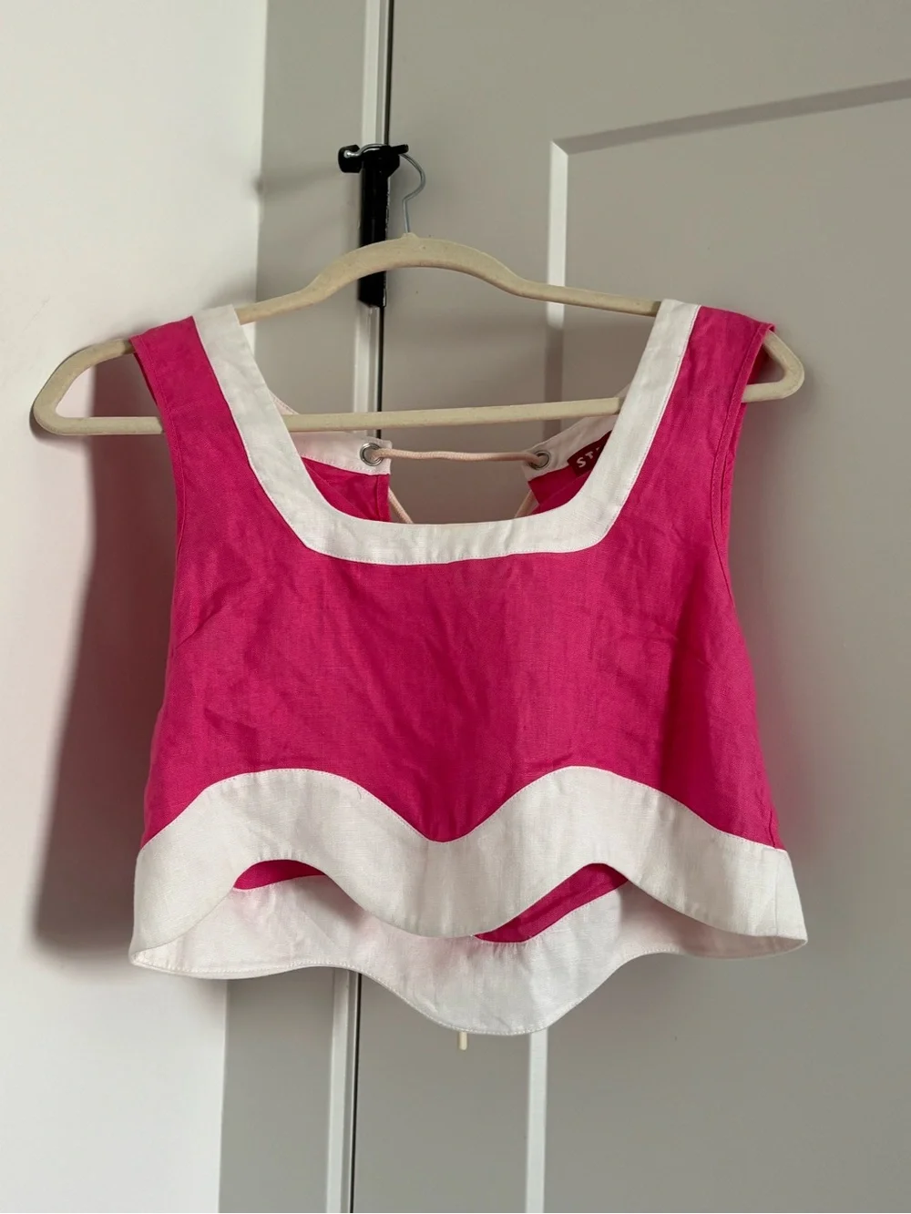 STAUD Pink and White Scalloped Hem Crop Tank - Picture 1 of 3